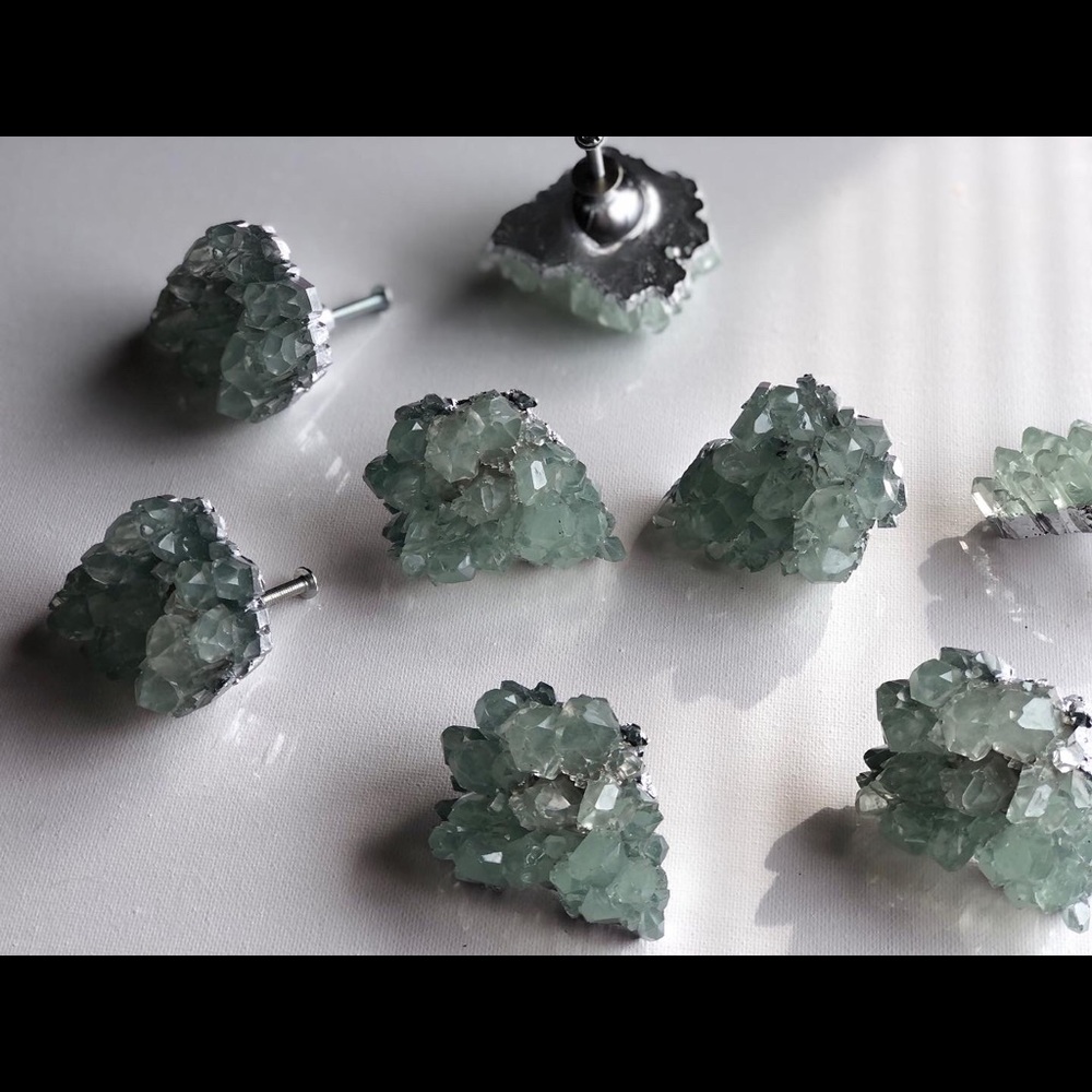 Diamond-like crystal cluster knobs and pulls - Picture 3 of 3